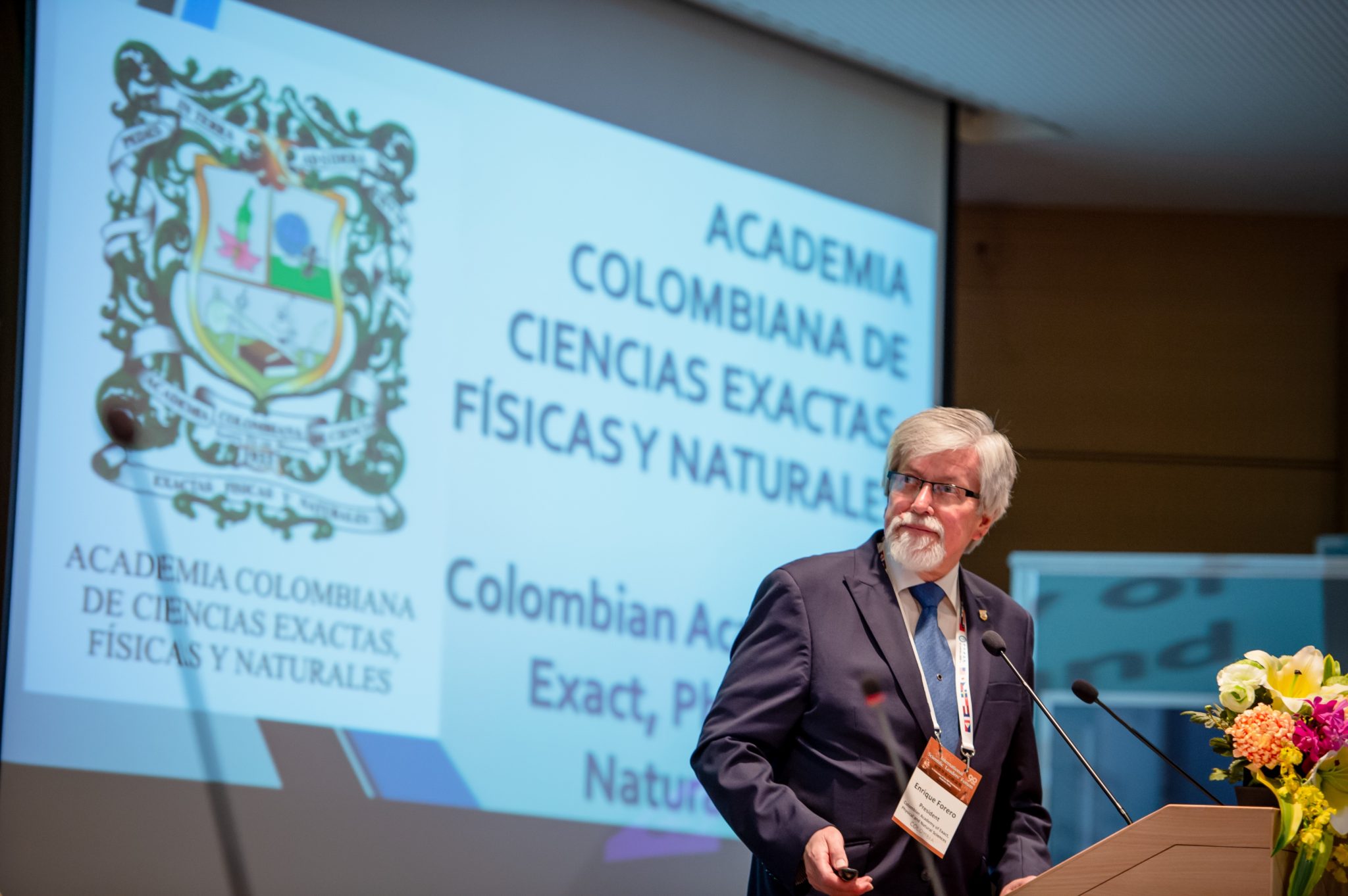 10 哥倫比亞物理和自然科學院院長enrique Forero